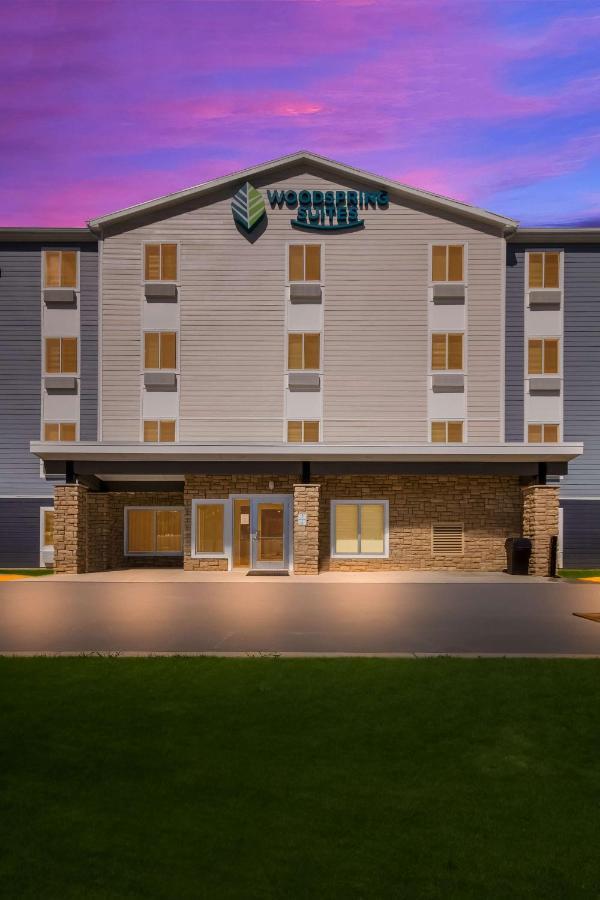 Woodspring Panama Hotel 2*