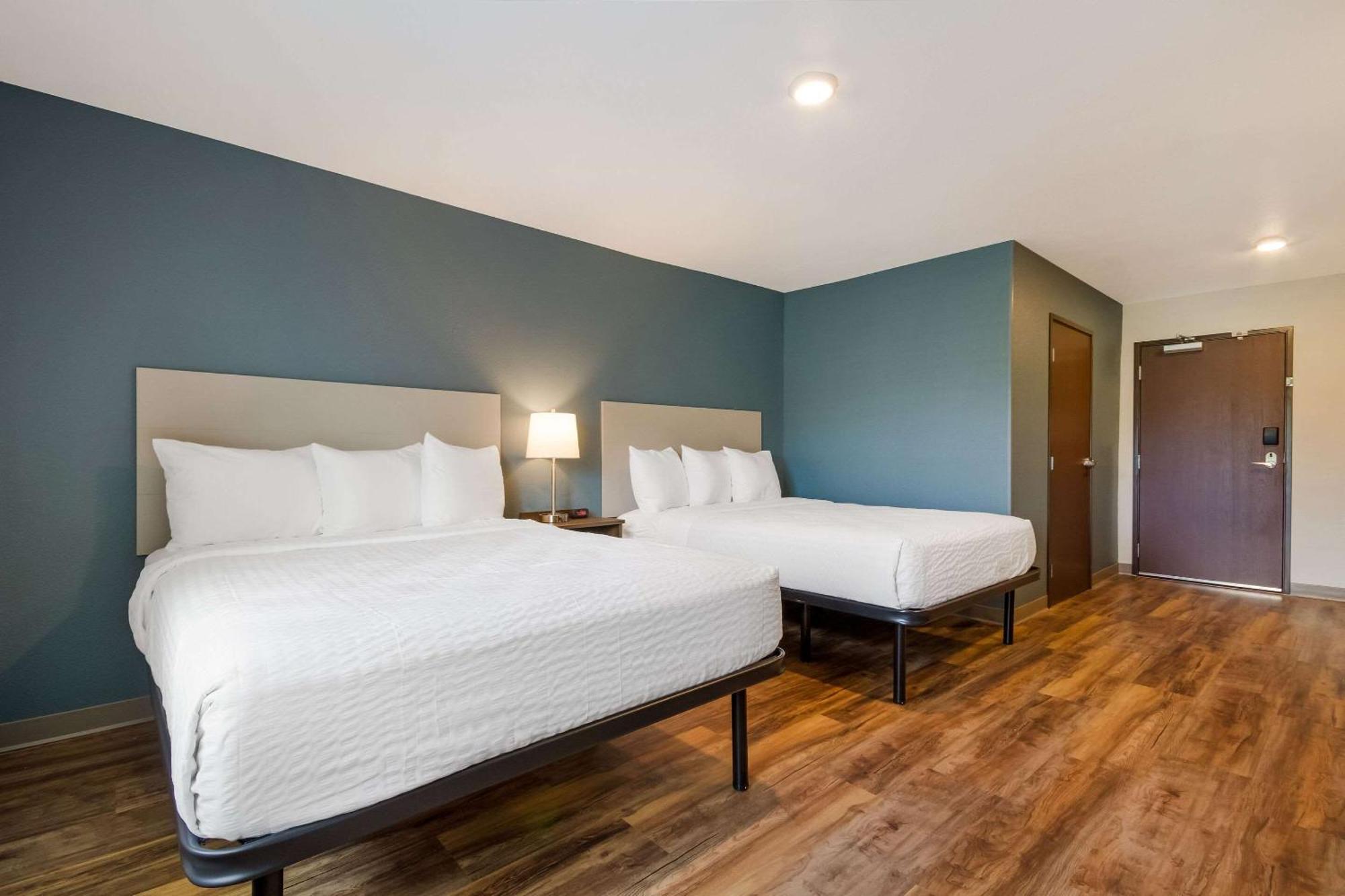 Woodspring Panama 2*