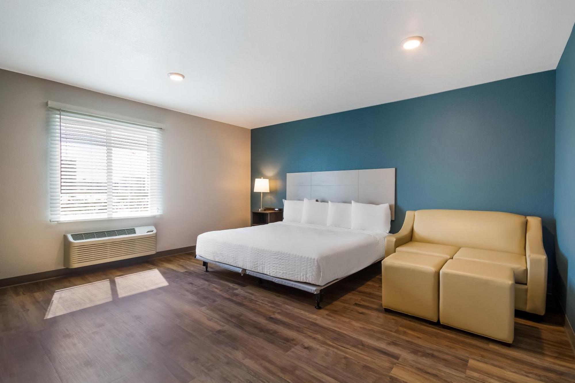 Woodspring Panama 2*