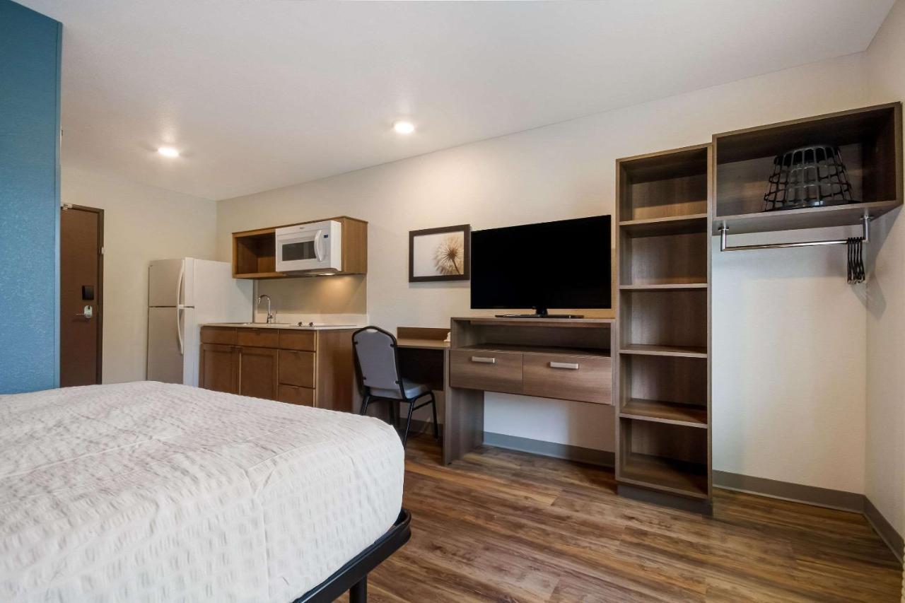 Woodspring Panama 2*